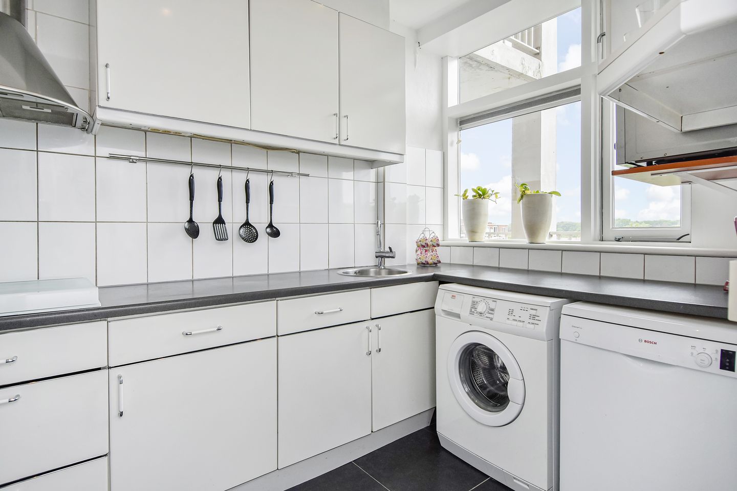 Photo 14 of Stokroosstraat 303