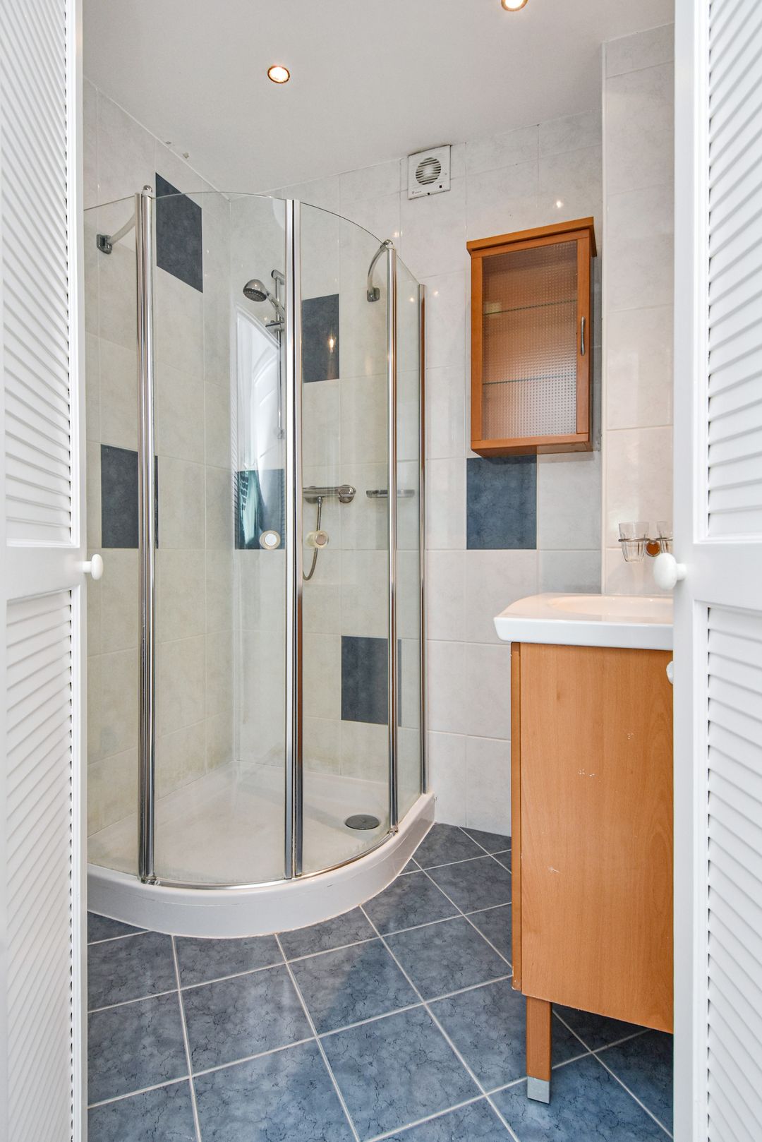 Photo 38 of Stokroosstraat 303