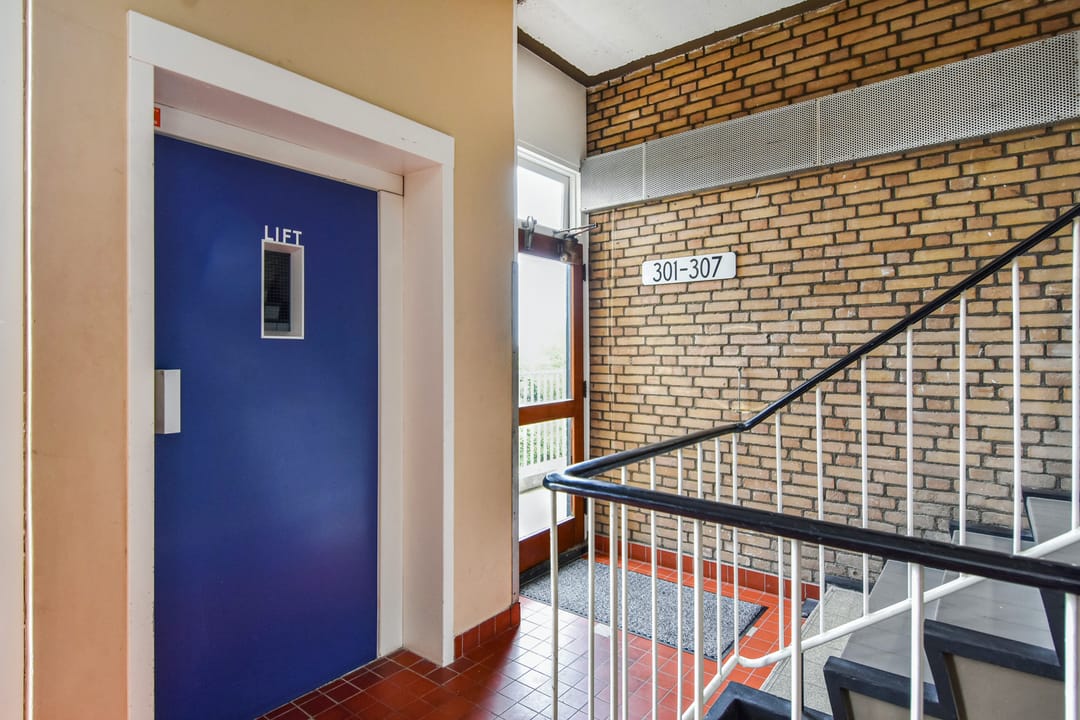 Photo 46 of Stokroosstraat 303