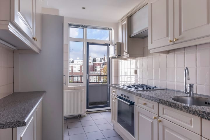 Photo 15 of Anna Paulownastraat 117-9