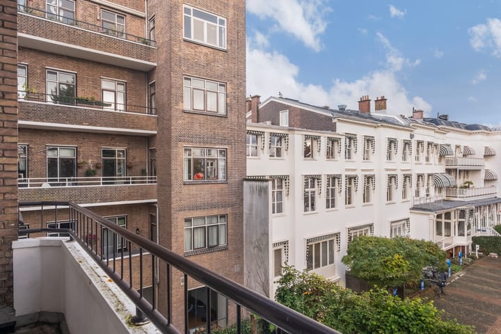 Photo 44 of Anna Paulownastraat 117-9