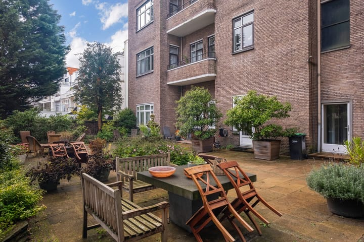 Photo 53 of Anna Paulownastraat 117-9