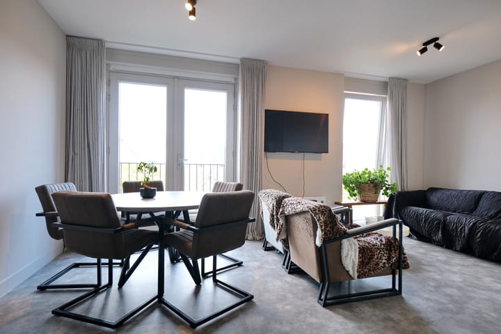 Foto 2 van Reehorsterweg 27-J