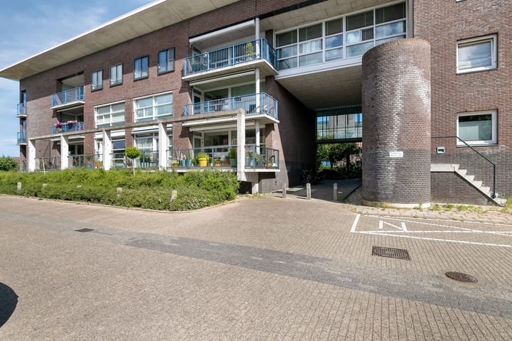 Photo 33 of Parelgras 102