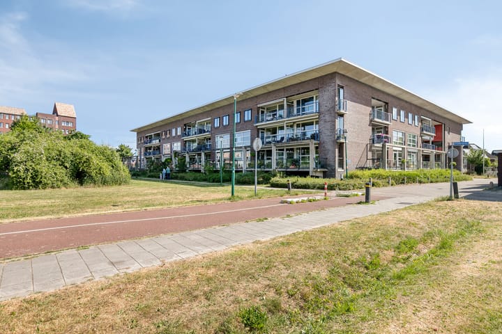 Photo 34 of Parelgras 102