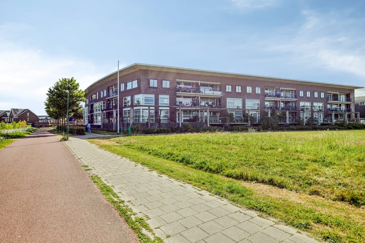 Photo 35 of Parelgras 102