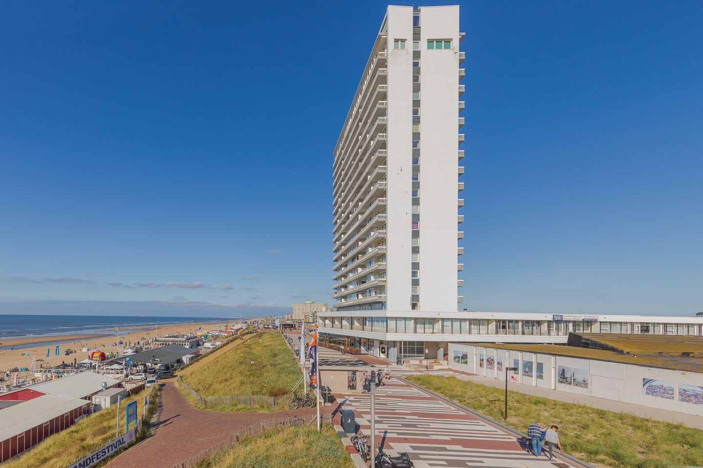 Photo 19 of Burgemeester van Fenemaplein 2-A0201