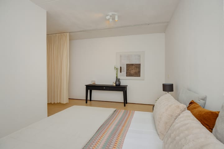 Foto 15 van Livornolaan 12