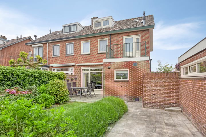 Foto 28 van Carry van Bruggenstraat 12