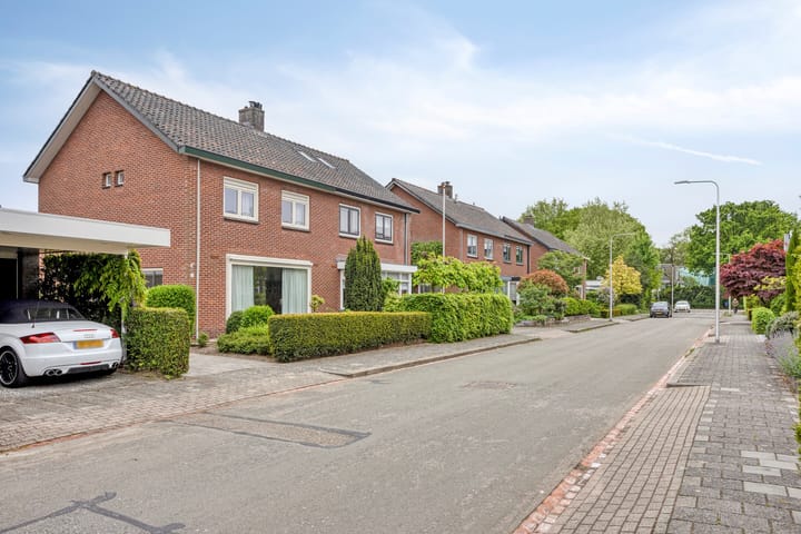 Foto 32 van Carry van Bruggenstraat 12