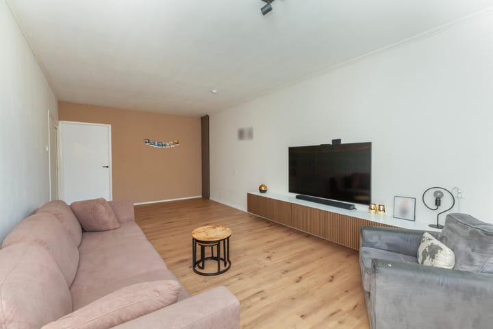 Foto 4 van Van Anrooystraat 165