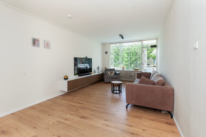 Foto 5 van Van Anrooystraat 165