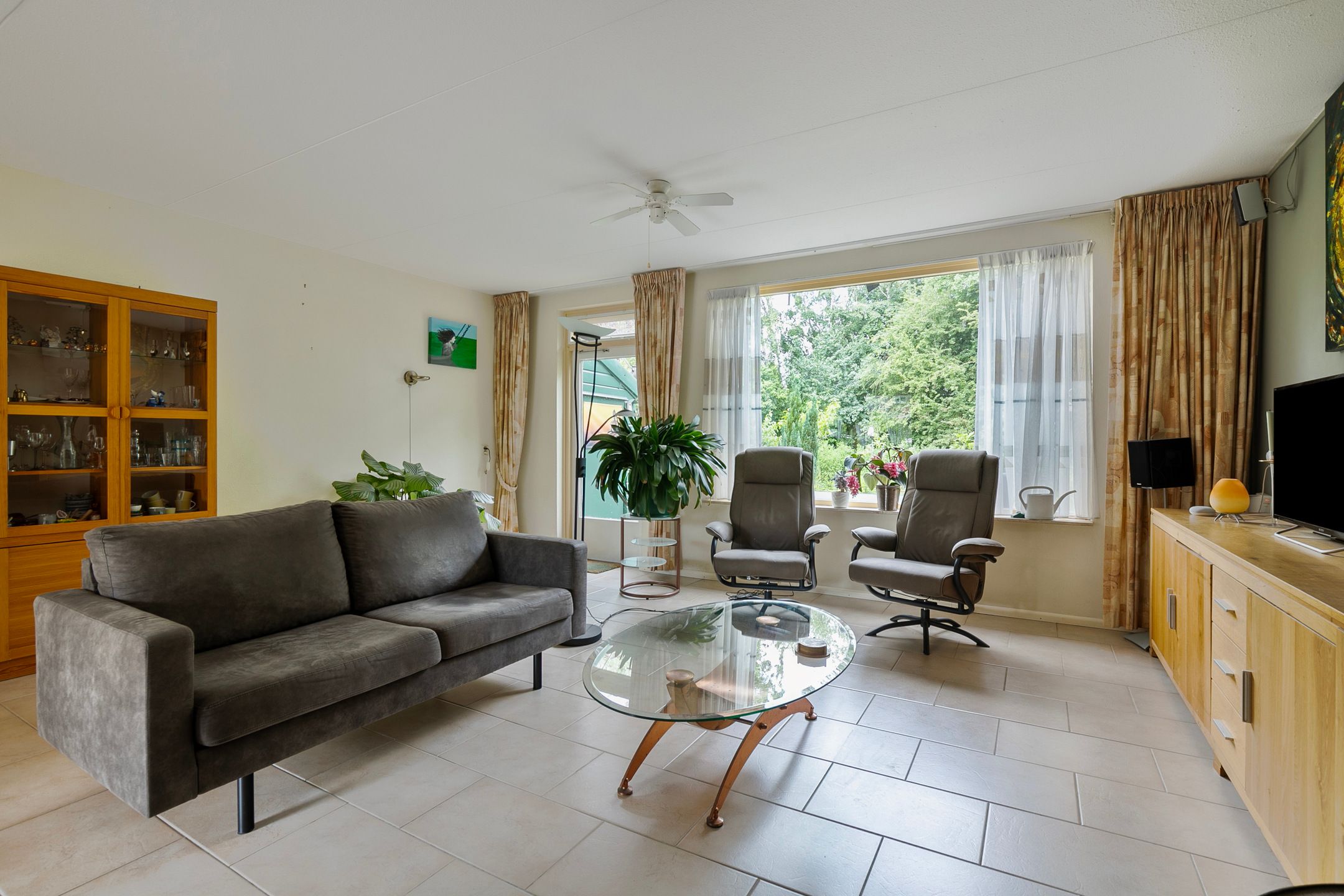 Foto 3 van Boterbloem 10