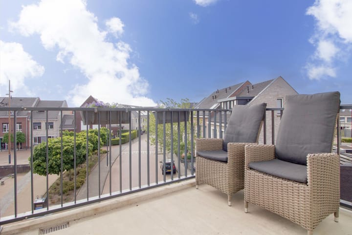 Foto 6 van Huurdemanskamp 16