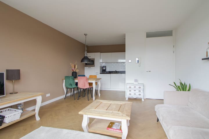 Foto 7 van Huurdemanskamp 16