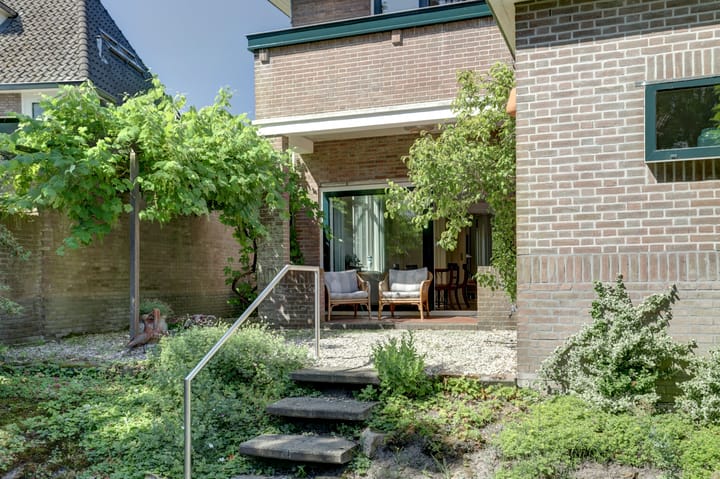 Photo 4 of Vondellaan 21