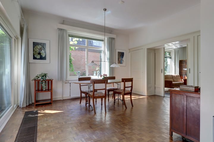 Photo 13 of Vondellaan 21