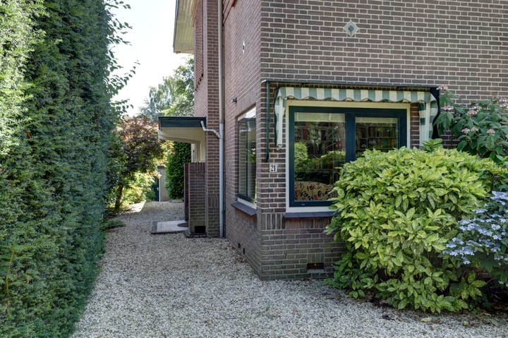 Photo 42 of Vondellaan 21