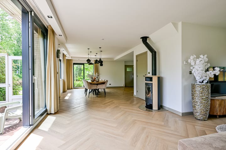 Foto 9 van Julianalaan 18