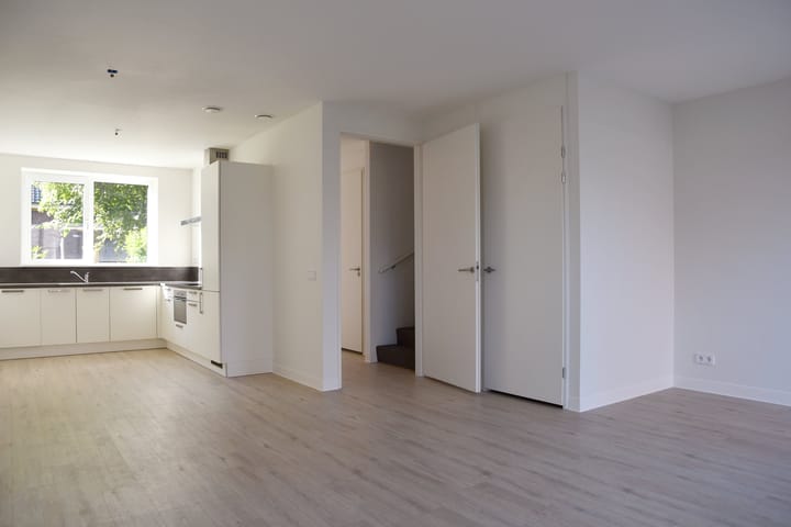 Foto 15 van Merelstraat 89