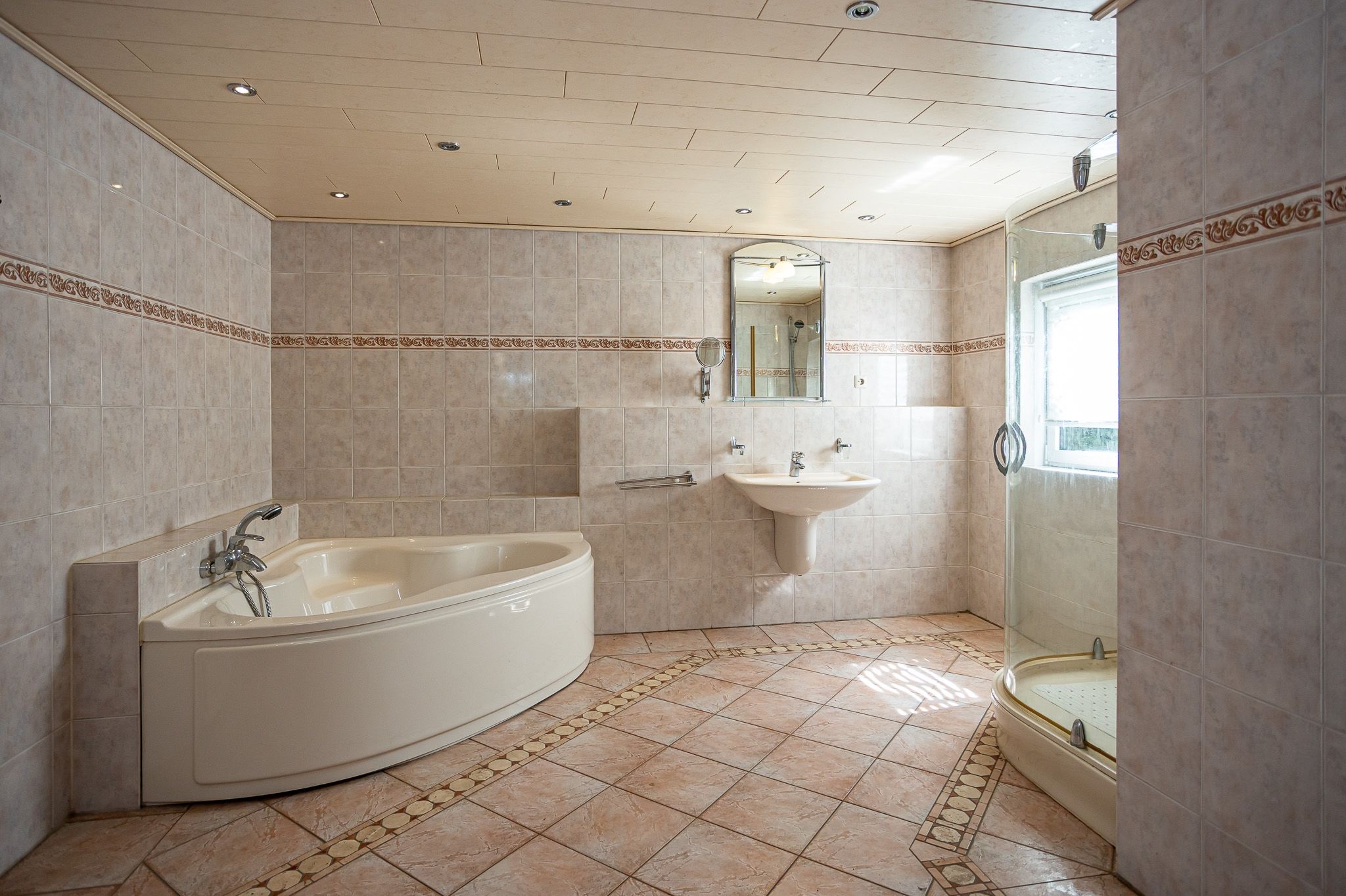 Foto 15 van Hogewaldseweg 1