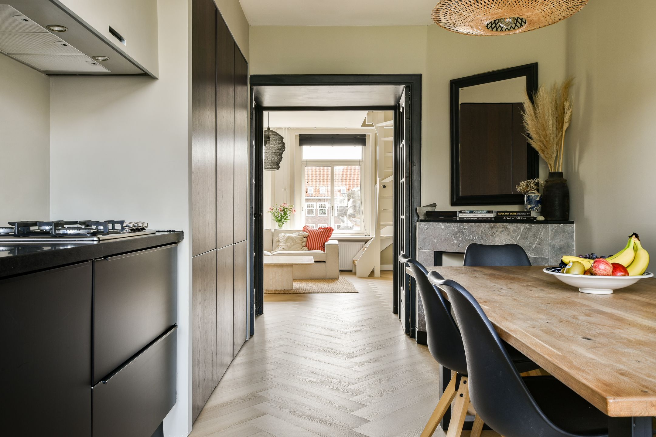 Foto 15 van Van Tuyll van Serooskerkenplein 54-3