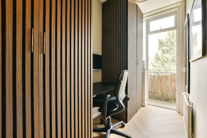 Foto 21 van Van Tuyll van Serooskerkenplein 54-3