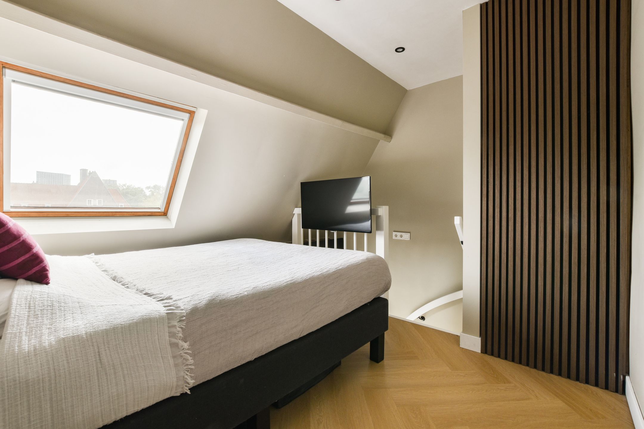 Foto 24 van Van Tuyll van Serooskerkenplein 54-3