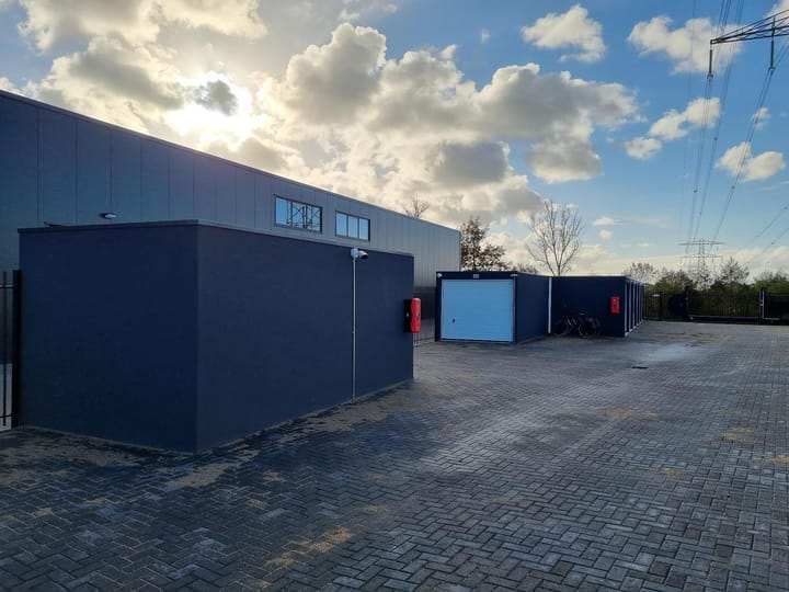 Photo 3 of Dukatewei 2-B24