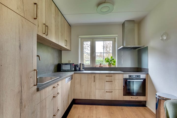 Foto 12 van Binnenweg 12-10