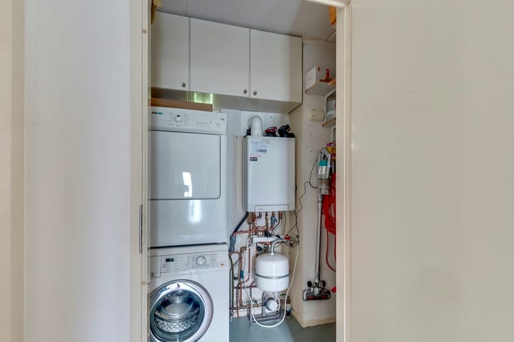 Foto 16 van Binnenweg 12-10