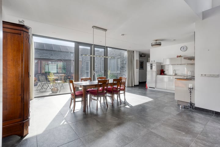 Foto 12 van Nelson Mandelastraat 4