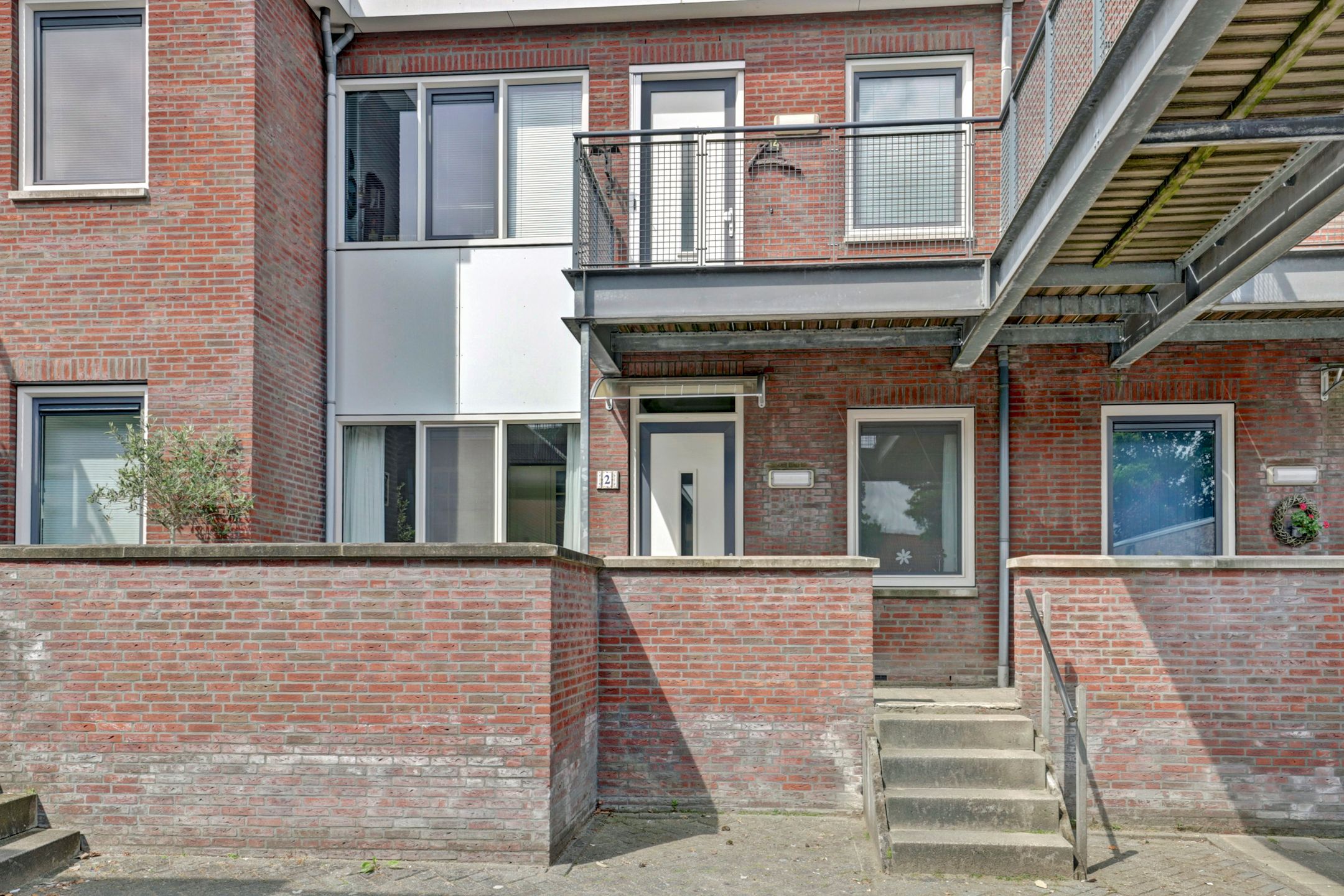 Foto 3 van Dirk IV-plein 2