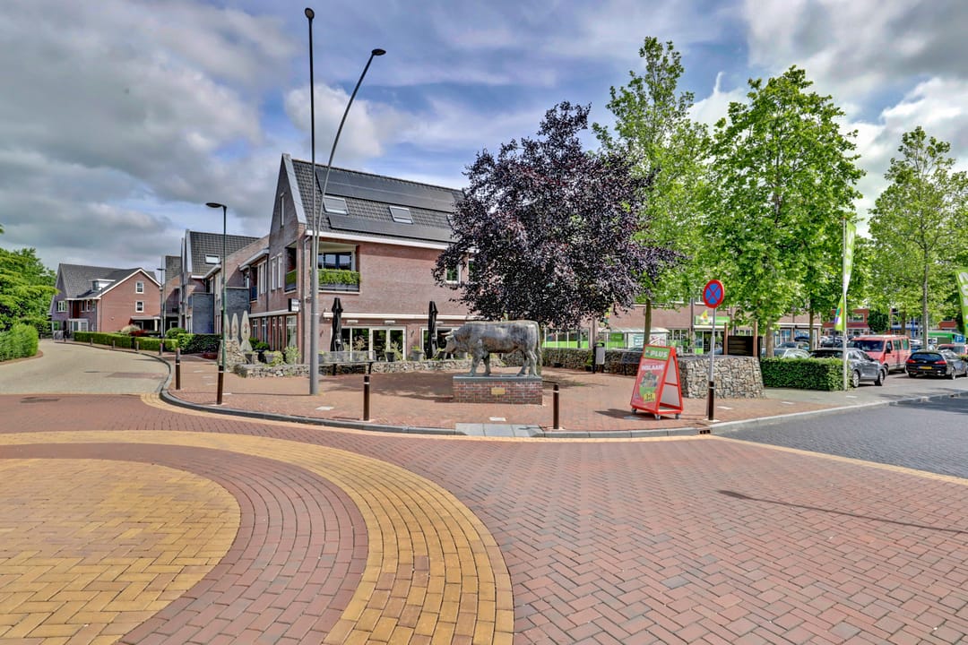 Foto 28 van Dirk IV-plein 2