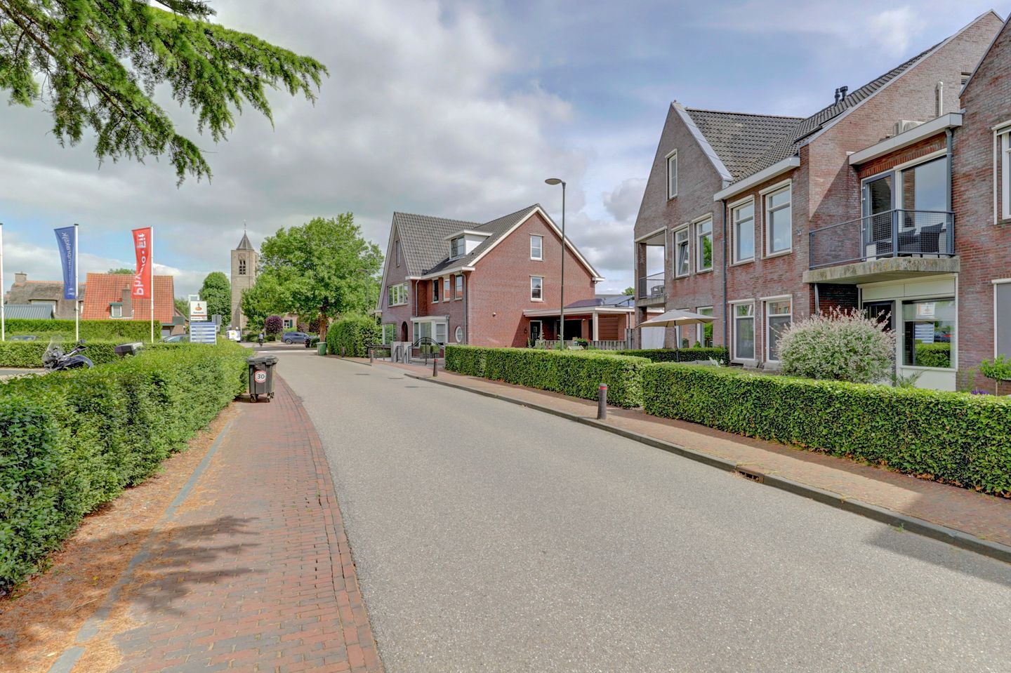 Foto 29 van Dirk IV-plein 2