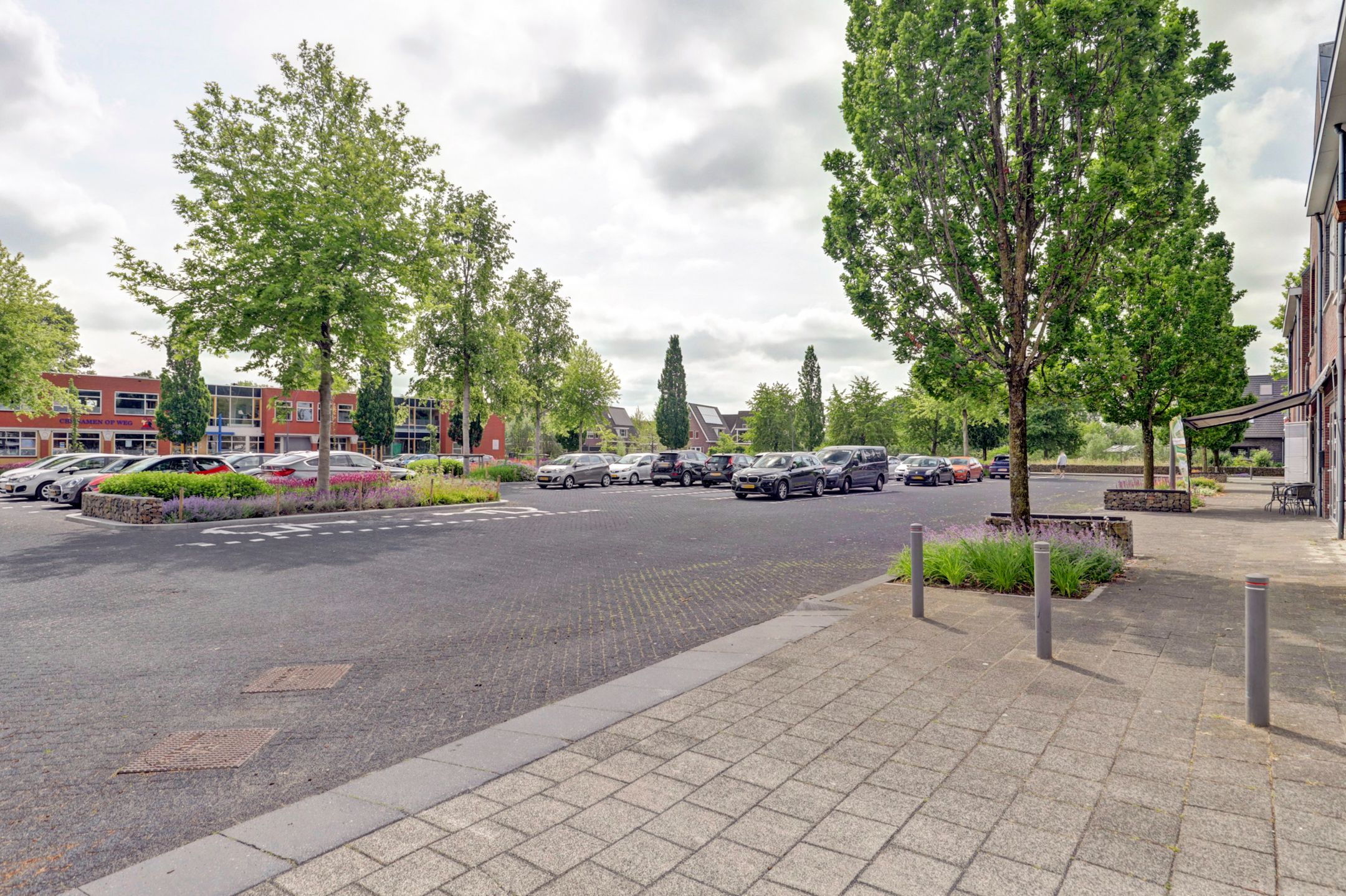 Foto 30 van Dirk IV-plein 2