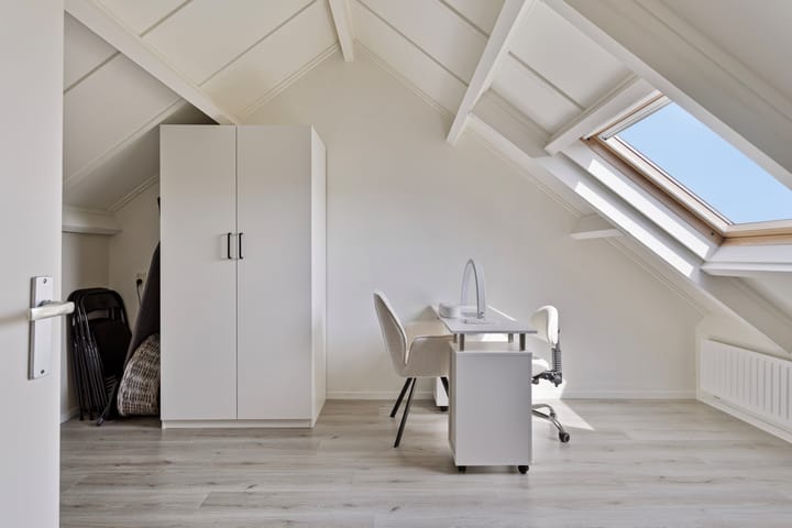 Photo 23 of Zilvermeeuw 122