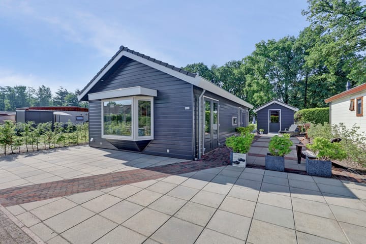 Foto 32 van Rodeschuurderwegje 9-31