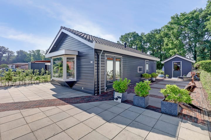 Foto 33 van Rodeschuurderwegje 9-31