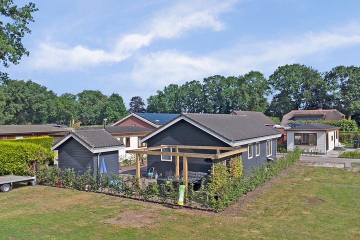 Foto 34 van Rodeschuurderwegje 9-31