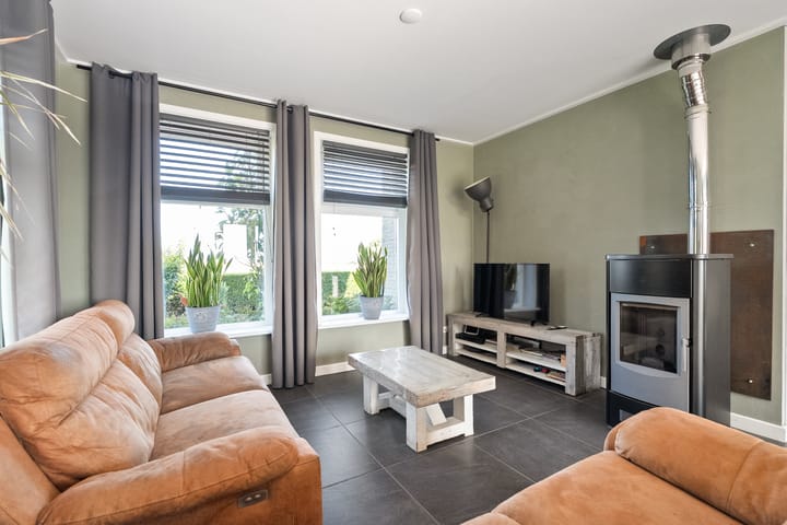 Foto 14 van Middenweg 2-A