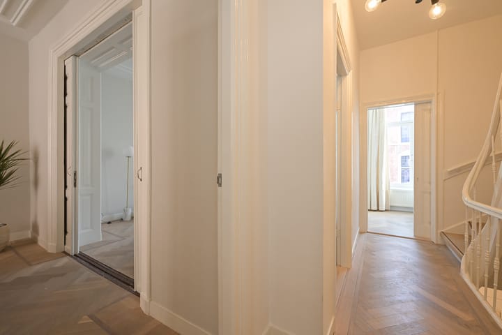 Photo 6 of Anna Paulownastraat 51-A