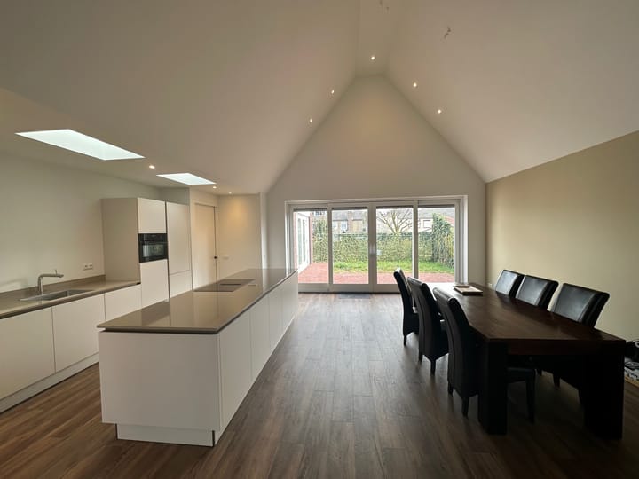 Foto 11 van Roermondseweg 121