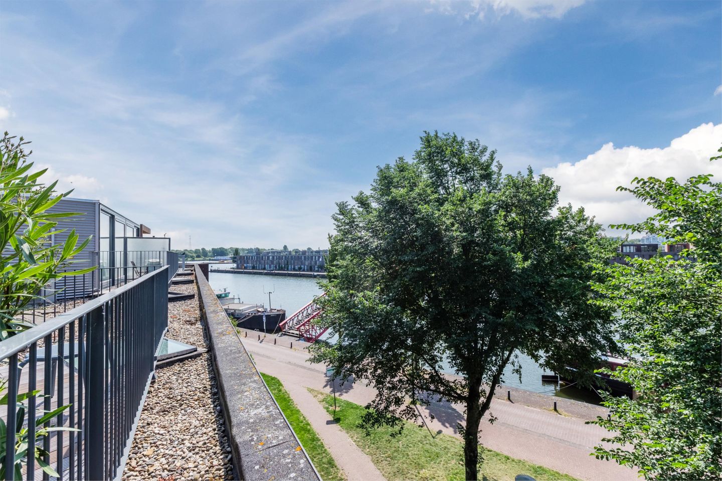 Foto 44 van Lampenistenstraat 19