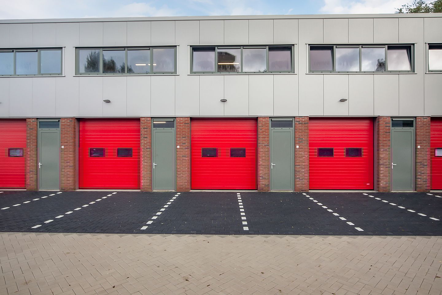 Bekijk foto 2 van Schielands Hoge Zeedijk 19-e