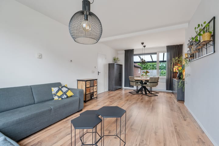 Foto 2 van Dr.Poelsstraat 7