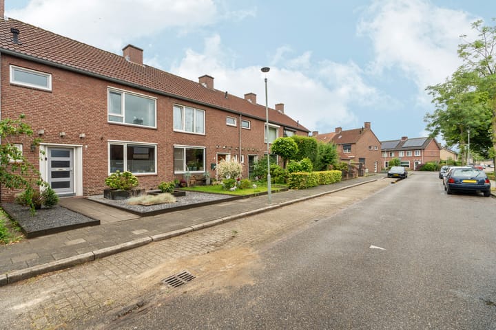 Foto 5 van Dr.Poelsstraat 7