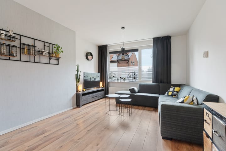 Foto 8 van Dr.Poelsstraat 7