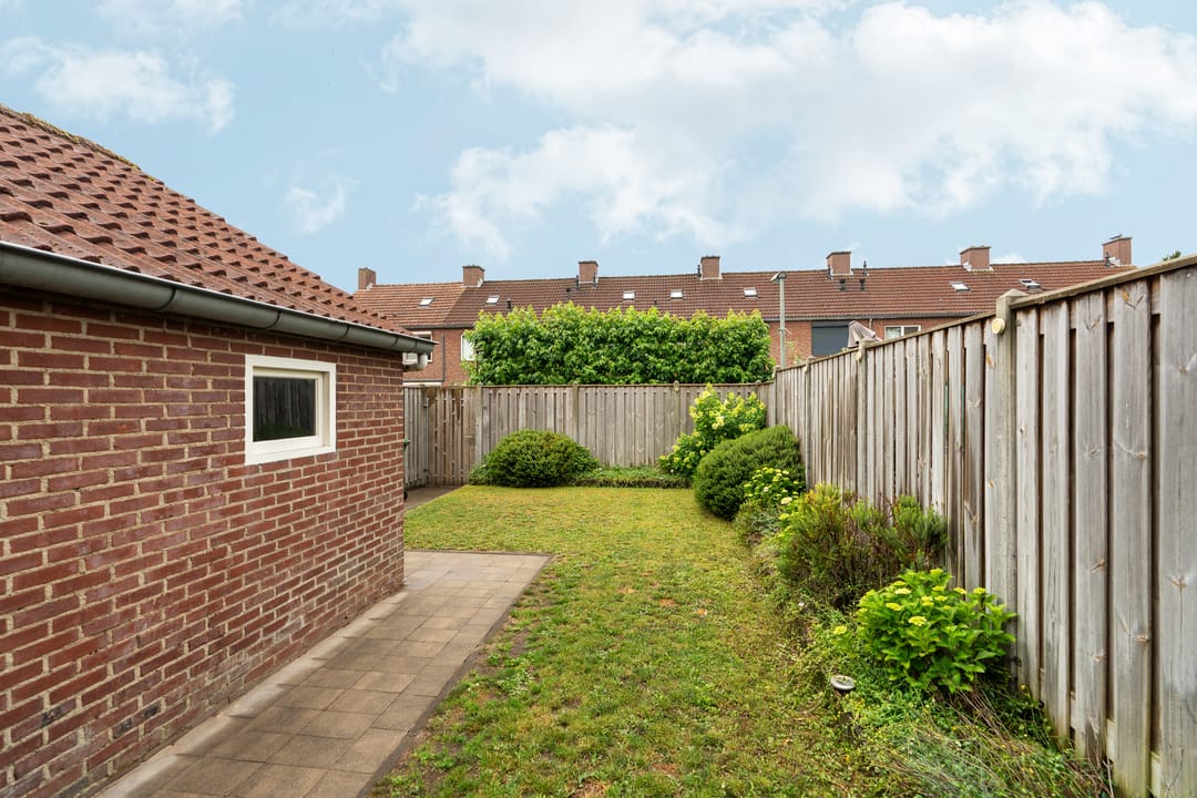 Foto 22 van Dr.Poelsstraat 7