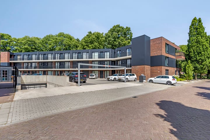 Photo 27 of Willibrorduslaan 115